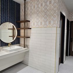 Uptown Thai Massage & Wellness - Bathroom