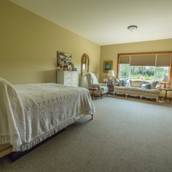 Cherrywood Advanced Living - Private suite to decorate with personal items to be reminded of home.