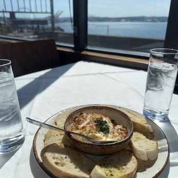 Cutters Crabhouse - Crab and Oven Roasted Crab & Artichoke Dip - Seafood Near Me - Seattle, Washington