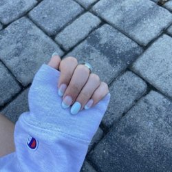 Kim's Nail & Tanning Salon