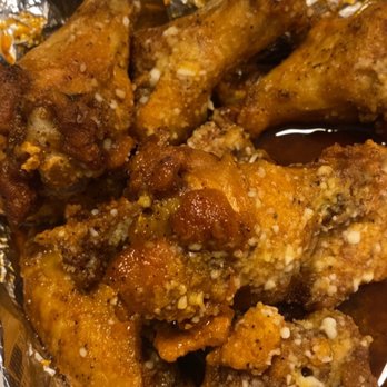 Rhino's Pizza - a tray of chicken wings - Pizza Near Me - Webster, New York