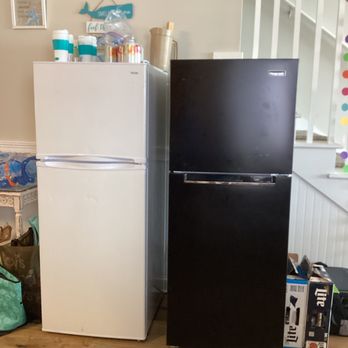Surfside Realty - Dorm sized refrigerators - Vacation Rental Agents Near Me - Surfside Beach, South Carolina