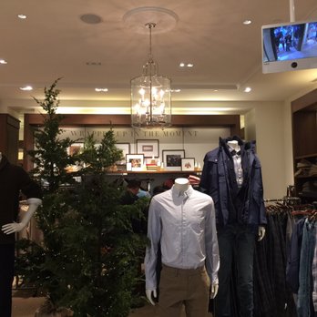 Banana Republic - Men's Clothing Near Me - Santa Clara, California