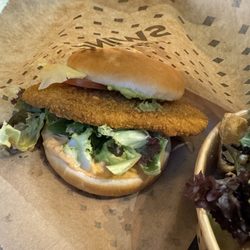 Swing Kitchen - Vegan Avocado Chik'n Burger