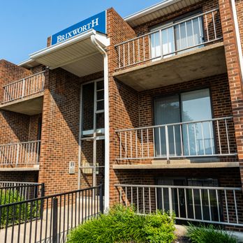 Brixworth Apts - Building Entrance - Apartments Near Me - Cincinnati, Ohio Brixworth Apts - Building Entrance - Apartments Near Me - Cincinnati, Ohio