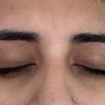 Headliners Hair Salon and Permanent Make Up - Horrible job at eyebrow waxing - Hair Salons Near Me - Simi Valley, California