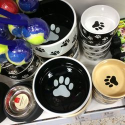 Home Bargains - Pet Food Bowls