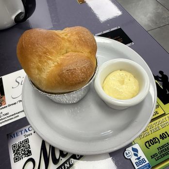 Jamms Restaurant - Roll - Breakfast & Brunch Near Me - Las Vegas, Nevada