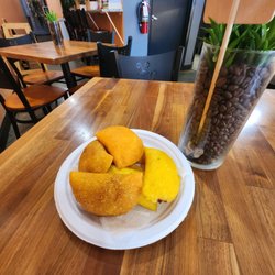 El Triunfo Bakery and Cafe