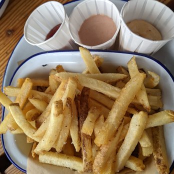 Handline - Amazing fries - Seafood Near Me - Sebastopol, California