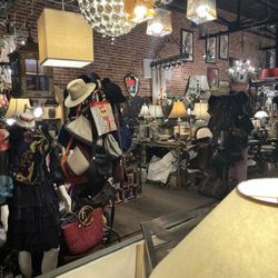 Redoux Consignment Boutique