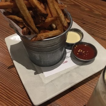 Leon's Full Service - Gastropubs Near Me - Decatur, Georgia
