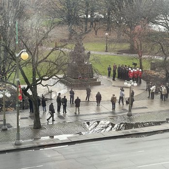 Confederation Park - Remembrance Day view from Lord Elgin Hotel - Parks Near Me - Ottawa, Ontario