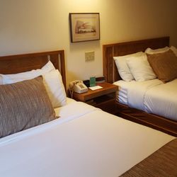 Spring Valley Inn - Nice, clean room