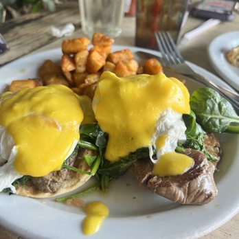 Fratelli Cafe - Big Ben Benedict - Coffee & Tea Near Me - Los Angeles, California Fratelli Cafe - Big Ben Benedict - Coffee & Tea Near Me - Los Angeles, California
