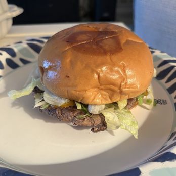 Stewart's Root Beer Drive-In - Cheeseburger with onion lettuce pickle - Burgers Near Me - Seaside Park, New Jersey Stewart's Root Beer Drive-In - Cheeseburger with onion lettuce pickle - Burgers Near Me - Seaside Park, New Jersey