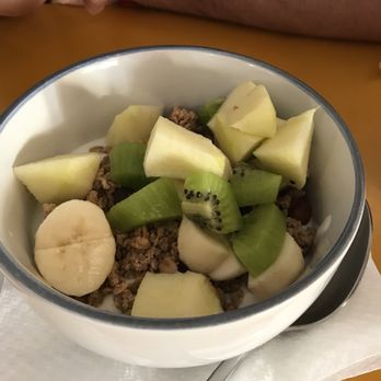 Cappun Magru - Muesli with yogurt and fruit - Italian Near Me - Riomaggiore, SP