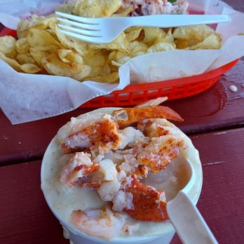 Gilbert's Chowder House - Super Seafood chowder - Seafood Near Me - Portland, Maine Gilbert's Chowder House - Super Seafood chowder - Seafood Near Me - Portland, Maine