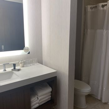 Hyatt Centric Chicago Magnificent Mile - King bathroom - Clean! - Hotels Near Me - Chicago, Illinois