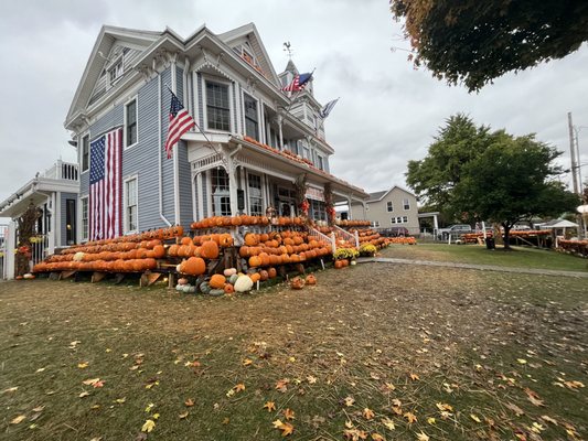 Kenova's Pumpkin House by null