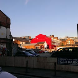 Print Works Apartments - Der angeblich bewachte, sichere Parkplatz