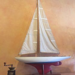 Trident Booksellers and Cafe - Old coffee grinder and a sail boat? My kinda decor