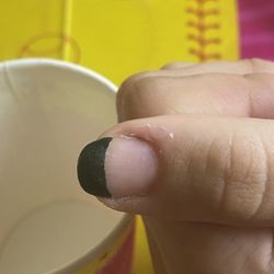 Cali Nails - You can see the hair