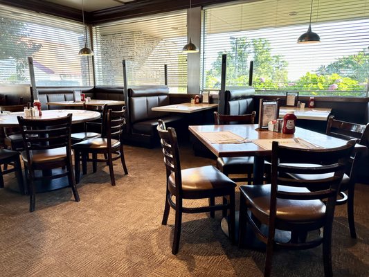 Central Diner & Grille by null