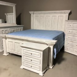Mecklenburg Home Furniture and Mattress - Chalet King Bed Set