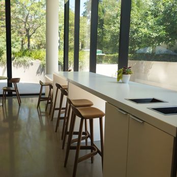 The Landmark Cafe - Seating area - American Near Me - Los Angeles, California
