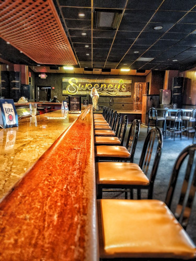 SWEENEY’S STATION SALOON Updated October 2024 41 Photos & 20