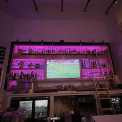 Hidden Tap And Barrel Redwood City - Small but cozy