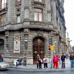 Biblioteca Silvestre Moreno Cora - vista del edificio del siglo XIX.