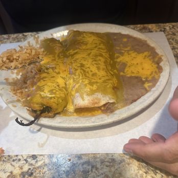 Casa Grande Restaurant - Chili verde burrito and chili rellano dinner - Mexican Near Me - Visalia, California Casa Grande Restaurant - Chili verde burrito and chili rellano dinner - Mexican Near Me - Visalia, California