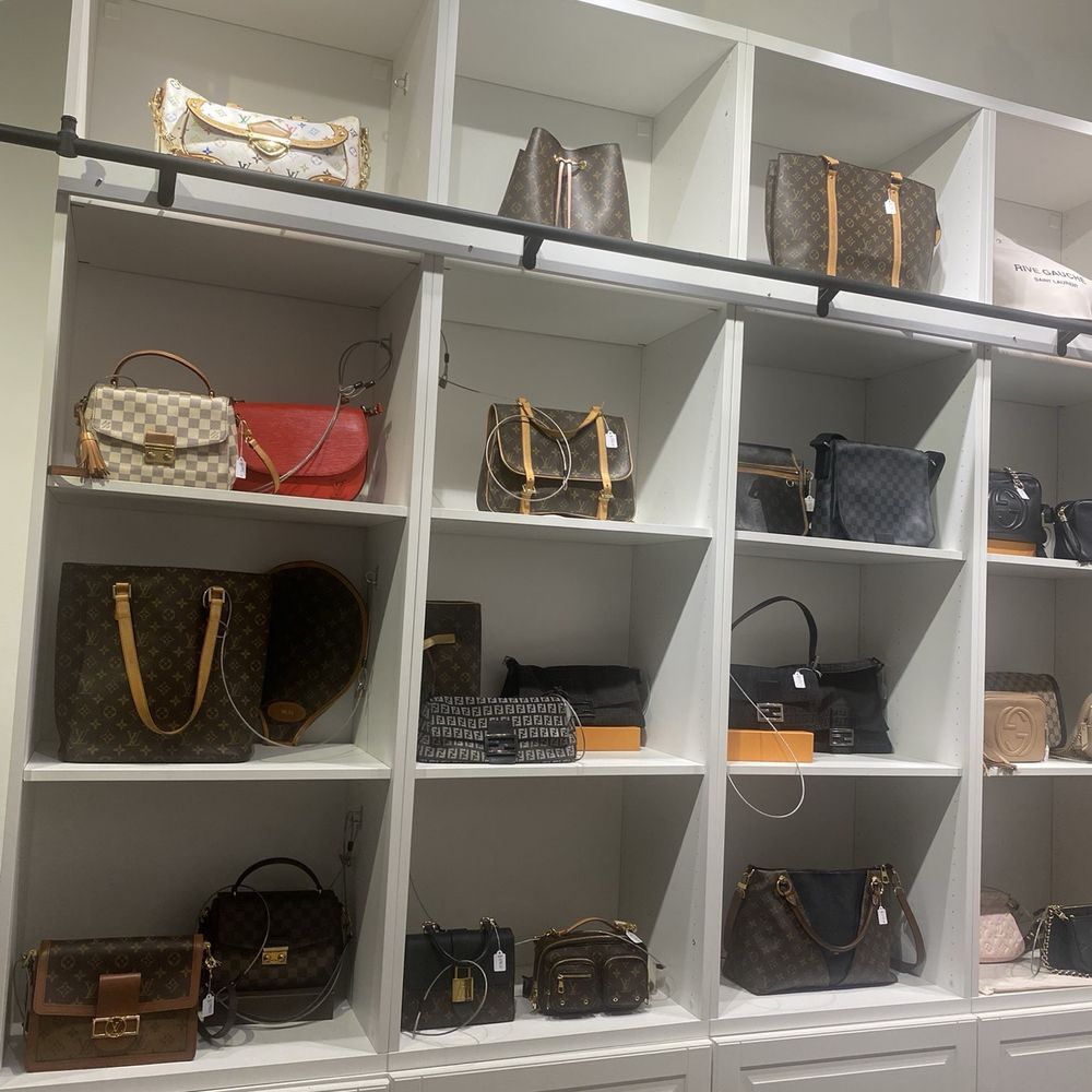 Bag & Boujee - Used, Vintage & Consignment Near Me - Laguna Beach, California Bag & Boujee - Used, Vintage & Consignment Near Me - Laguna Beach, California