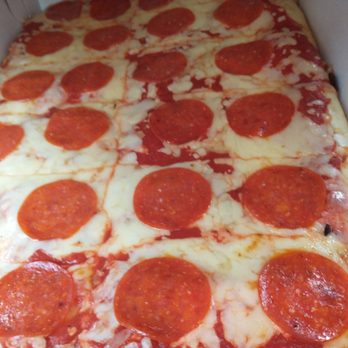 Revello's Pizza - Doesn't pepperoni usually curl up a little bit when it's cooked on a pizza properly? - Pizza Near Me - Old Forge, Pennsylvania Revello's Pizza - Doesn't pepperoni usually curl up a little bit when it's cooked on a pizza properly? - Pizza Near Me - Old Forge, Pennsylvania