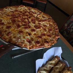 Mini Garlic Parmesan Twists™ Mini pepperoni Create Your Own Pizza (Large 14")
