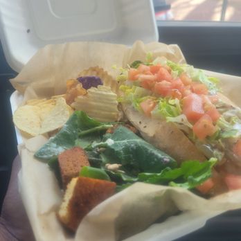 Veg Out - Buffalo Chicken Cheese Steak Kale Salad Chips (2nd Angle) - Vegan Near Me - Bethlehem, Pennsylvania