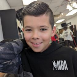 Dudes and Divas Barber and Style Shop - After