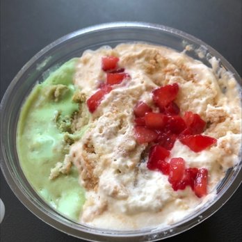 Baonanas - Pint of Buko Pandan and Strawberry Baonanas - Desserts Near Me - Jersey City, New Jersey