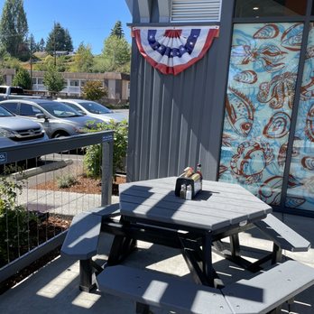 Kettlefish - Back deck table - Seafood Near Me - Silverdale, Washington Kettlefish - Back deck table - Seafood Near Me - Silverdale, Washington