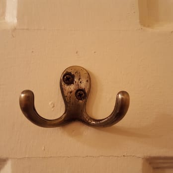 Currents Restaurant - Drunk ghost wants to fight - Seafood Near Me - Tarpon Springs, Florida Currents Restaurant - Drunk ghost wants to fight - Seafood Near Me - Tarpon Springs, Florida