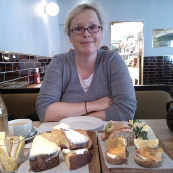 Canteen - British Near Me - London, XGL