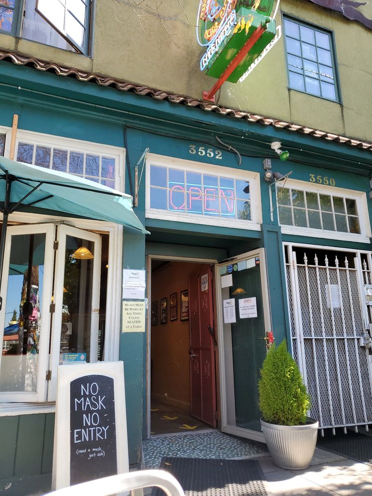 Mississippi Pizza Pub & Atlantis Lounge