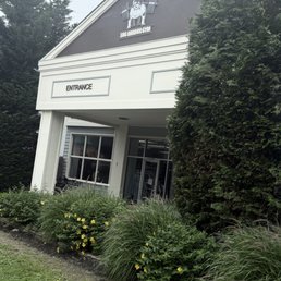 Exterior outside entrance of Sag Harbor Gym - The Sag Harbor Gym is conveniently located in the heart of Sag Harbor, just steps from Main Street. - Sag Harbor, New York Exterior outside entrance of Sag Harbor Gym - The Sag Harbor Gym is conveniently located in the heart of Sag Harbor, just steps from Main Street. - Sag Harbor, New York
