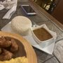 Cuadros Restaurant