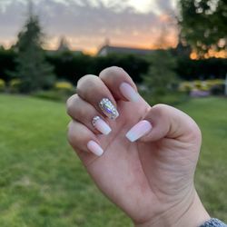 Club Nails - Gel dip ombré nails + nail design (diamonds)
