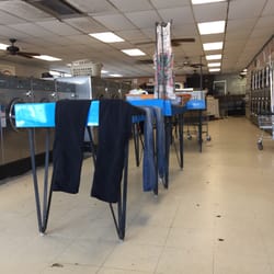 Best Wash - It's an ok laundromat.