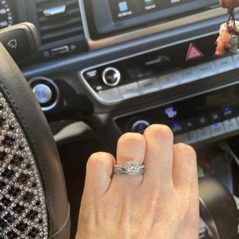 William Jewelers - Engagement Ring - Jewelry Near Me - Palmdale, California William Jewelers - Engagement Ring - Jewelry Near Me - Palmdale, California