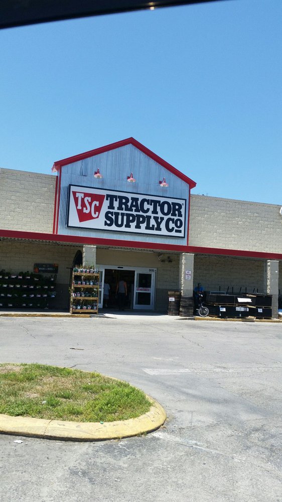 Tractor Supply Image